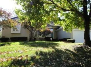 5409 W 97th Cir, Overland Park, KS 66207