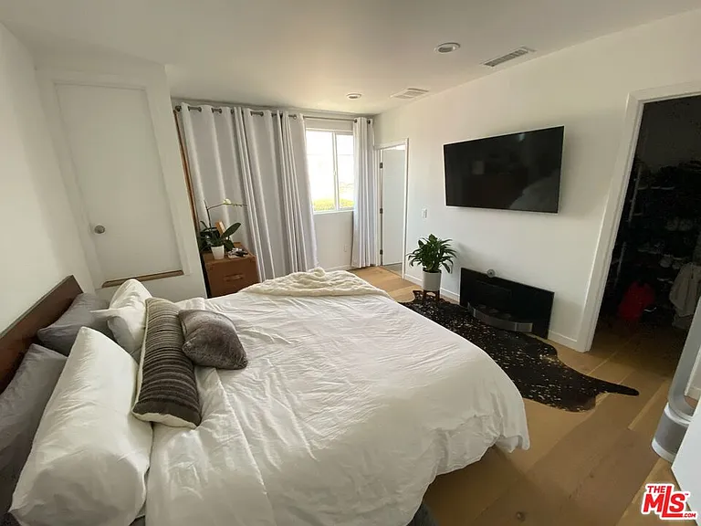 635 N Formosa Ave — Photo 19