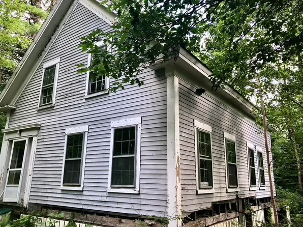 68 Old White Mountain Camp Road, Tamworth, NH 03886