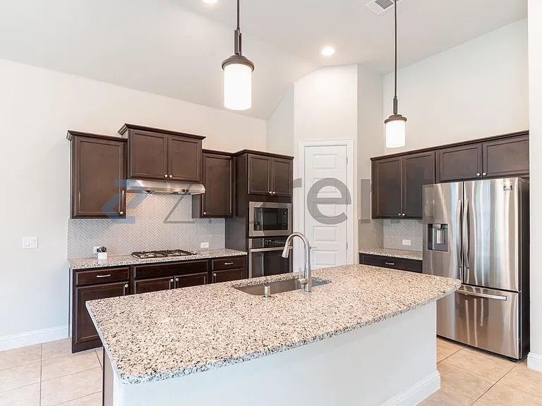 6913 Halesboro Dr — Photo 3