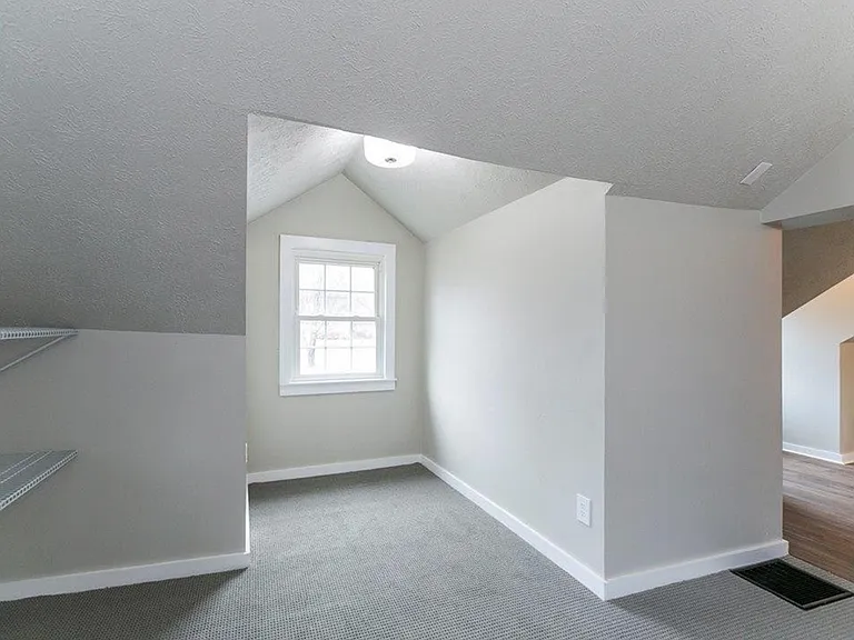 369 Preston Ave — Photo 13