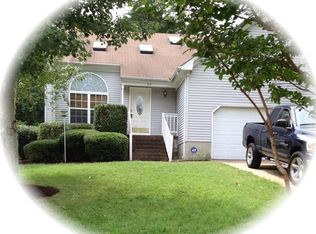 213 Amesbury Ln, Newport News, VA 23606