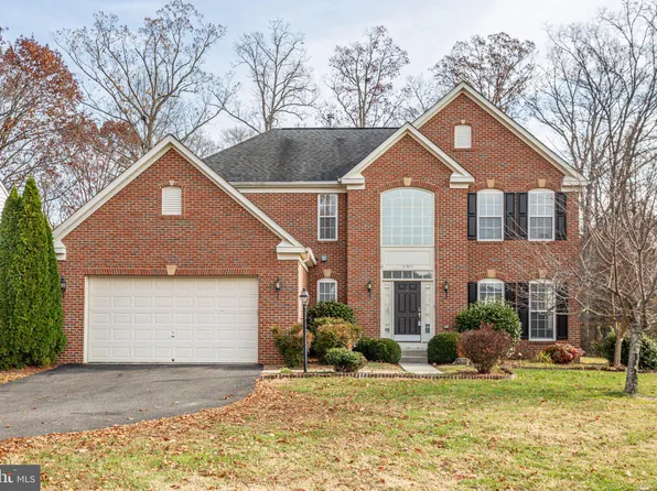 11595 Hopyard Dr, King George, VA 22485