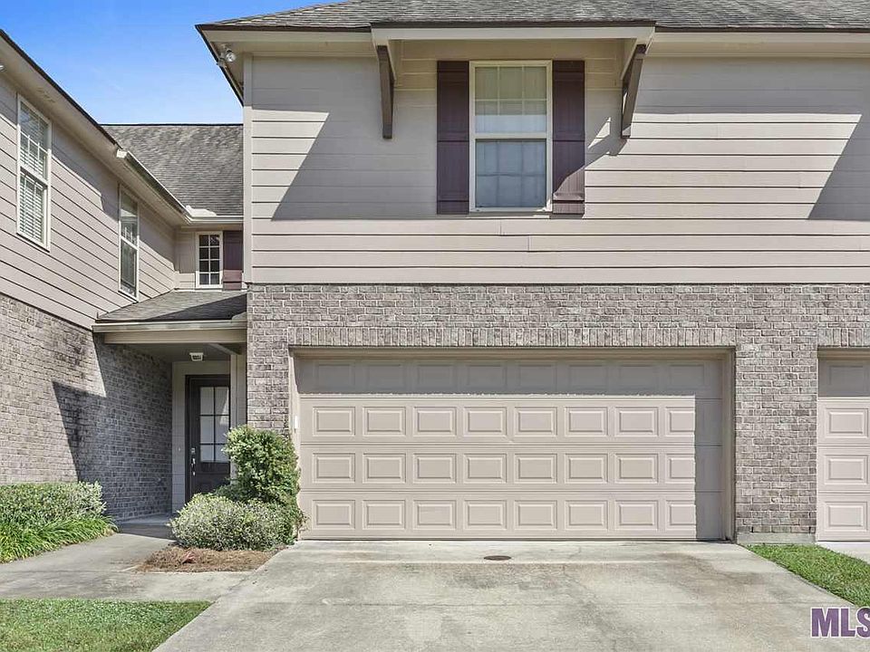 1st image of 18138 Pinehurst Dr