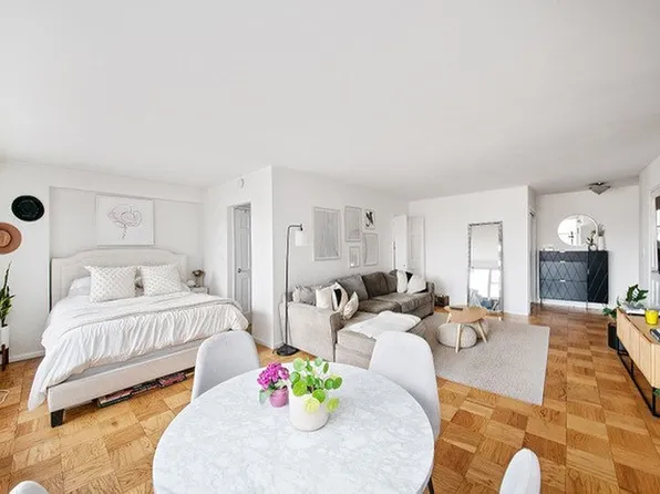 3 Sheridan Sq #8M, New York, NY 10014