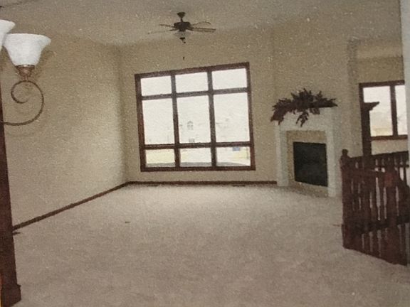 11ft. Ceiling great room 