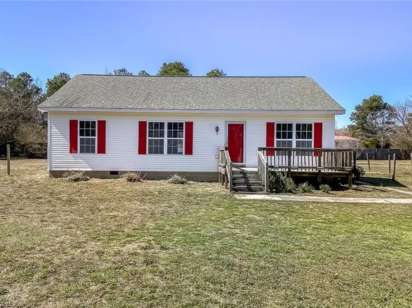 470 Woodleigh Rd, Knotts Island, NC 27950