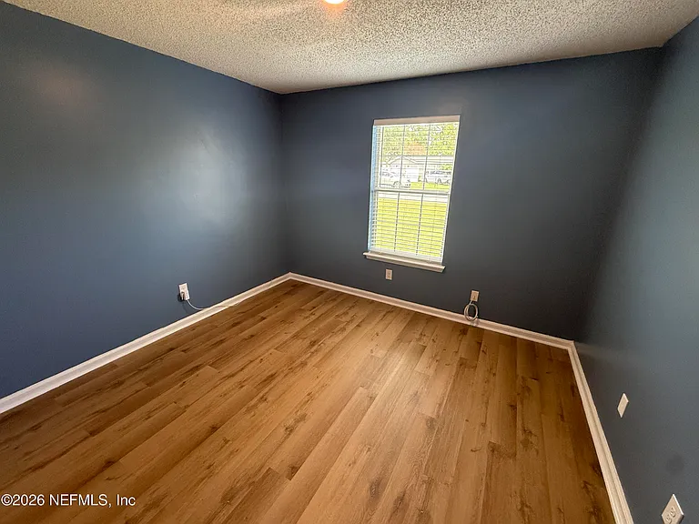 336 Shamrock Ave S — Photo 13