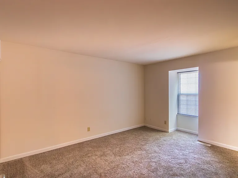 Fairfield Pointe — Photo 119