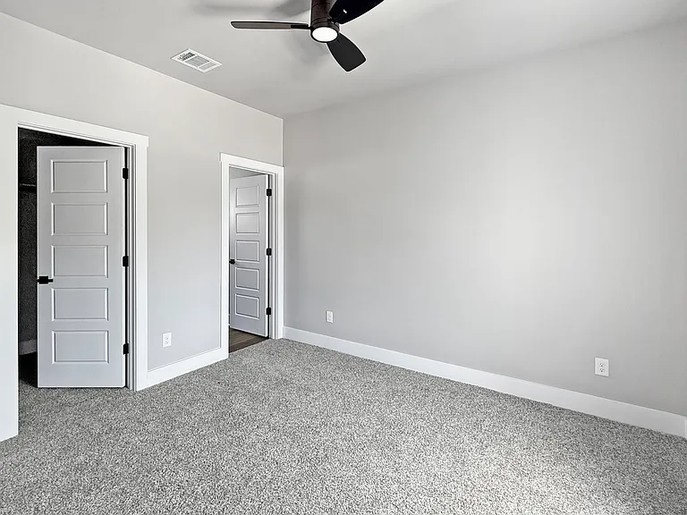 122 S Walters St — Photo 6