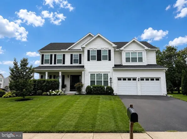 8851 Tenbury Ct, Bristow, VA 20136