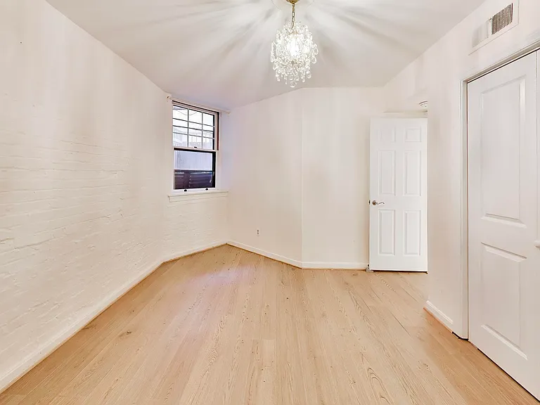 3014 Dent Pl NW #4E — Photo 11