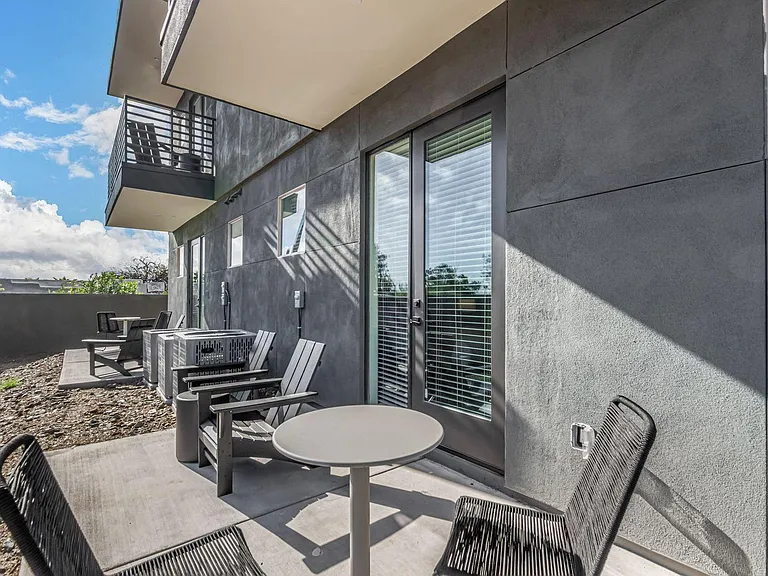 Pinnacle Vista Condominiums — Photo 27