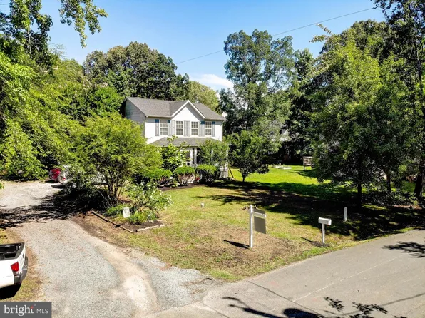 4951 Bonniewood Dr, Shady Side, MD 20764