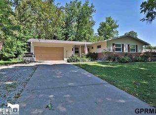 5810 Randolph St, Lincoln, NE 68510