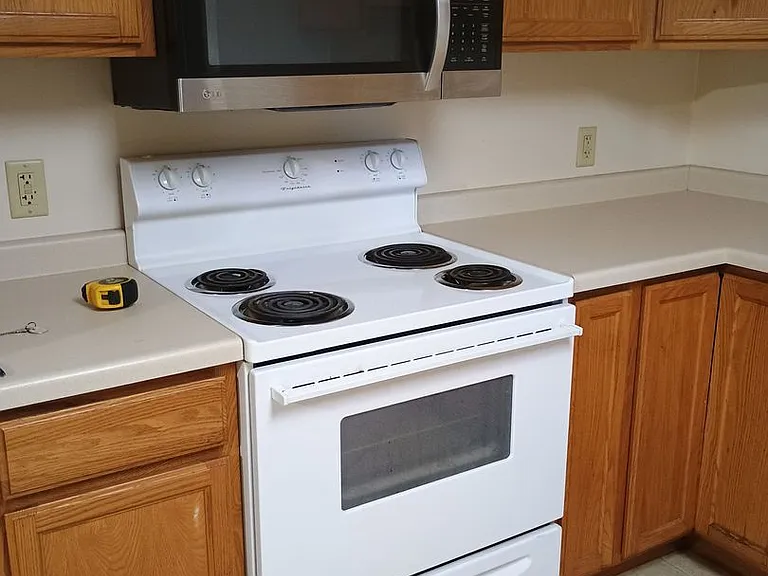 23 E Bloomer St #22 — Photo 11