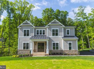 11340 Park Dr, Fairfax, VA 22030