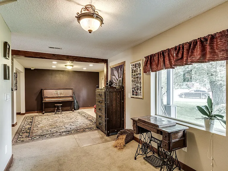 1815 S Blake Rd — Photo 11