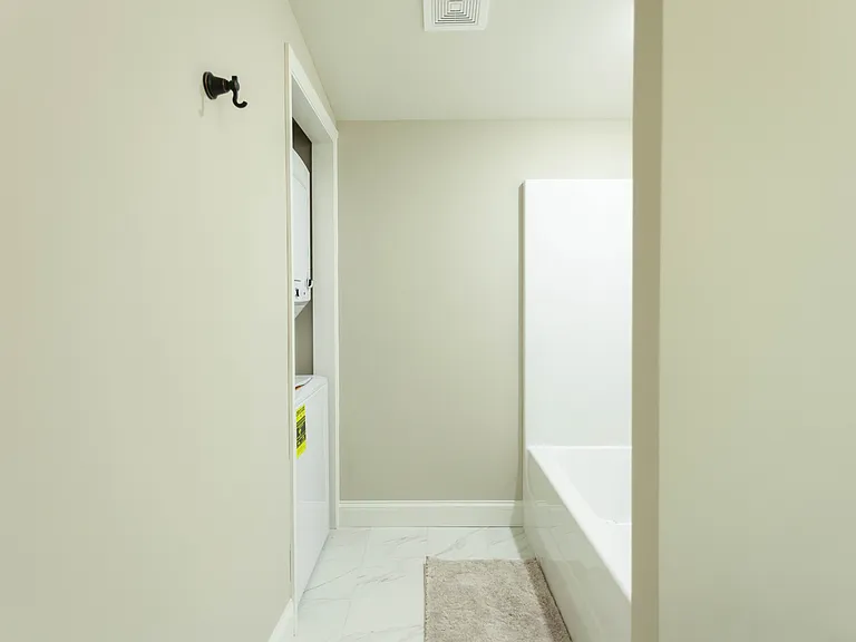 2042 Creek Rd #3 — Photo 7