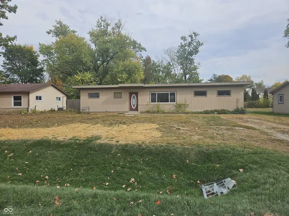 1013 W Auman Dr, Carmel, IN 46032
