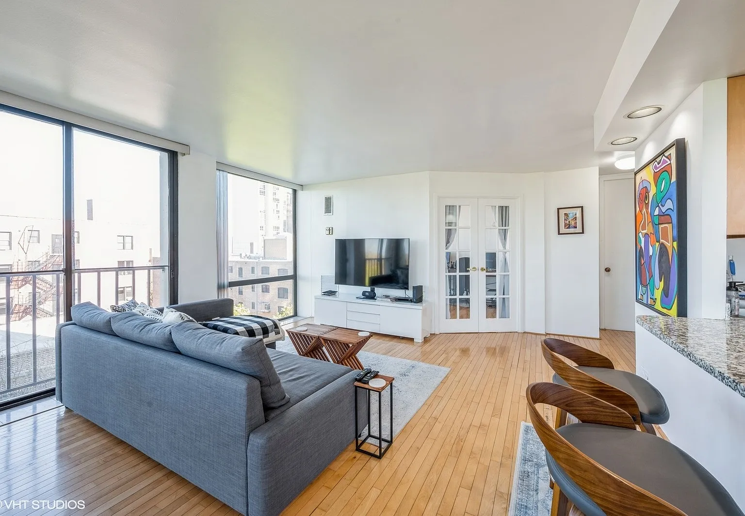 2 bed, 1150 sqft, $3,950 — Photo 2