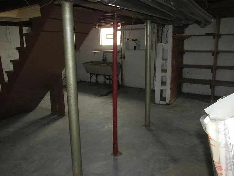 1042 Taggart St NW — Photo 14