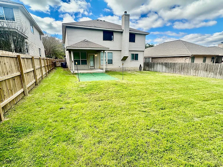 786 San Mateo — Photo 47