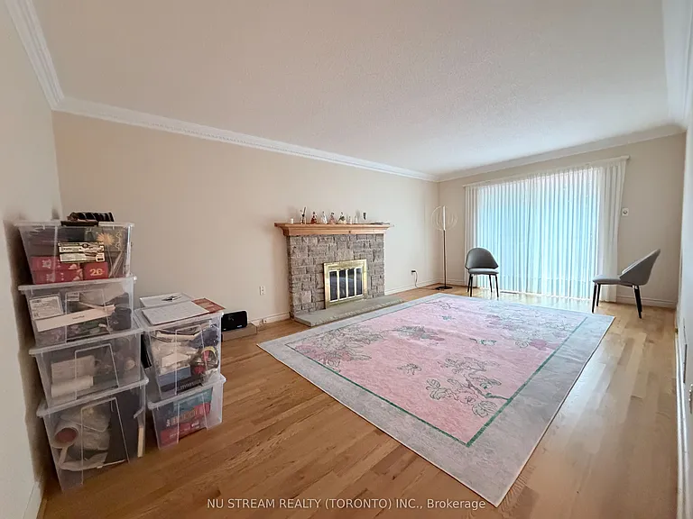 8 Roverdale Ct — Photo 5