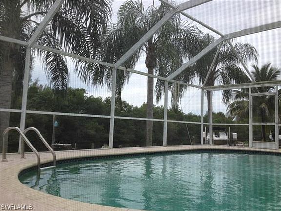 3rd image of 2202 Coral Point Dr