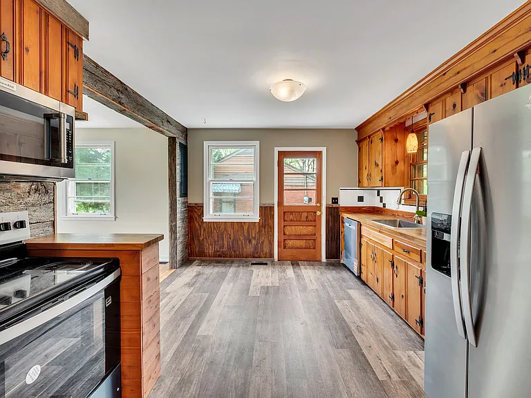 2921 Twin Lawn Dr — Photo 12