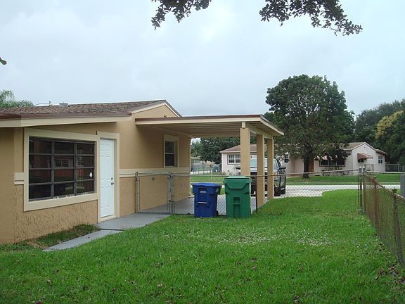 4th image of 18525 NW 10th Ct
