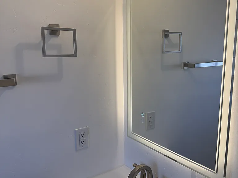 839 Apache Ave NW — Photo 7