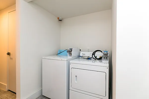 Rented by Nooklyn NYC LLC | media 47