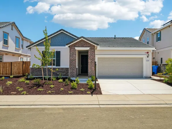 2361 Newcastle Dr, Vacaville, CA 95687