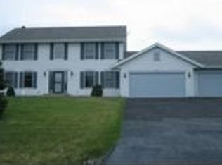 6127 Wild Rose Ln, Roscoe, IL 61073