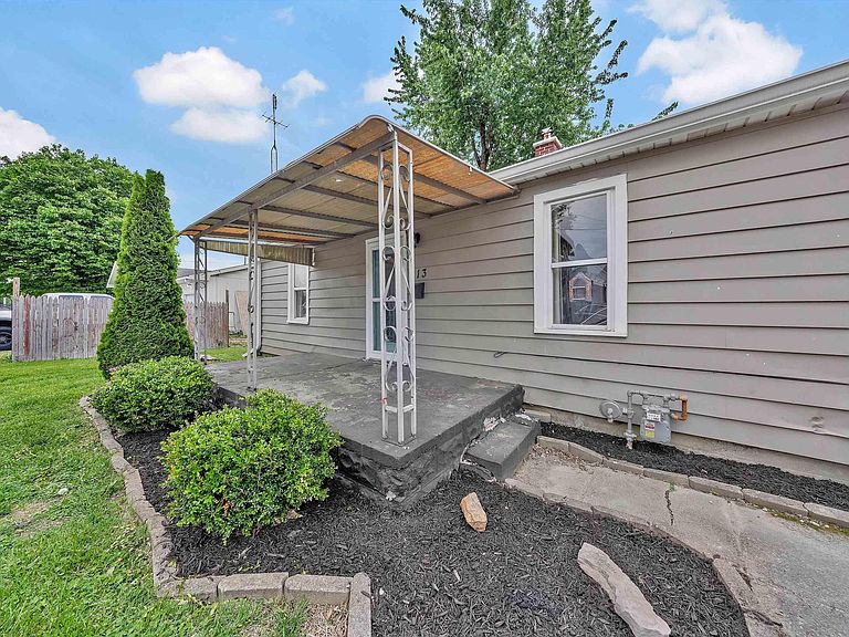 Listing photo 2