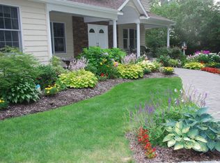 99 Woodhollow Rd, Great River, NY 11739