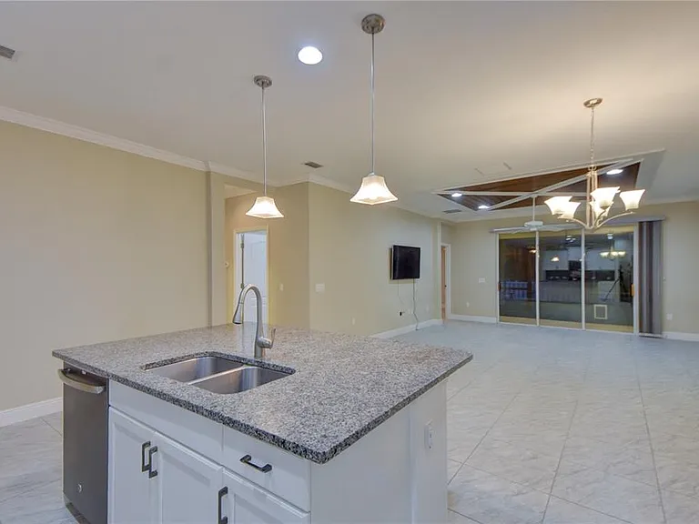7408 Ridgelake Cir — Photo 16