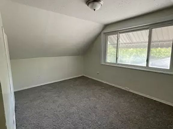 4th image of 319 W American Ave #10735056