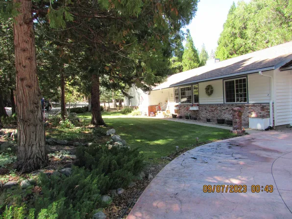 2 Yokut Trl, Blairsden Graeagle, CA 96103