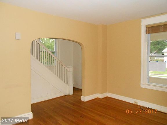 2nd image of 3506 Menlo Dr