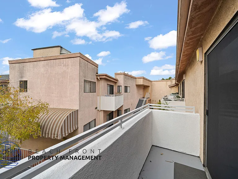 3223 Bagley Ave. — Photo 6