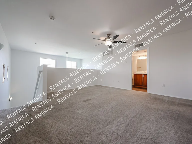 2402 E 5th St #1515 — Photo 27
