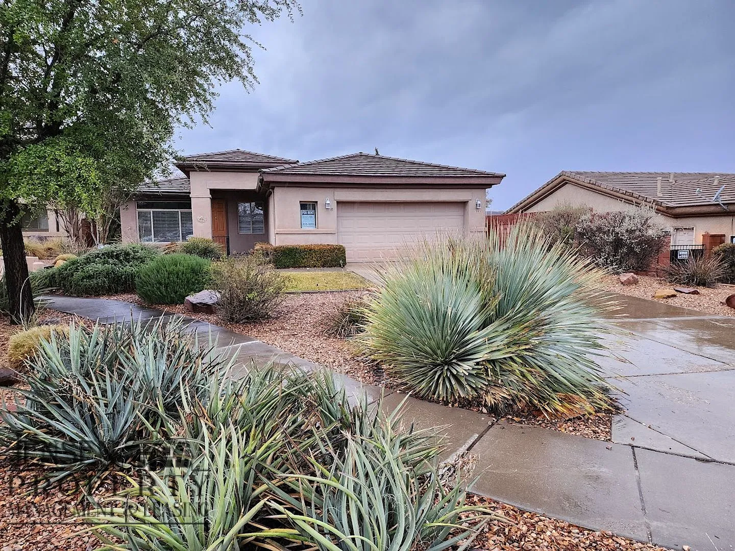 Beautiful Coral Canyon Home- Yard Care Included. — Photo 2