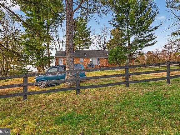 2nd image of 40246 Thomas Mill Rd