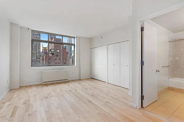 Rented by Compass | media 12