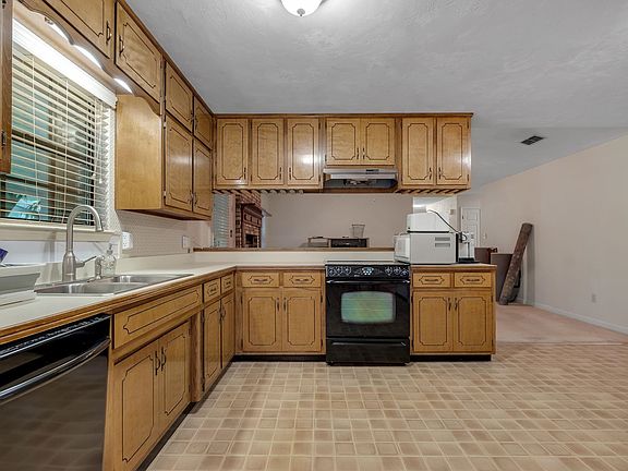 3rd image of 1117 Walden Rd