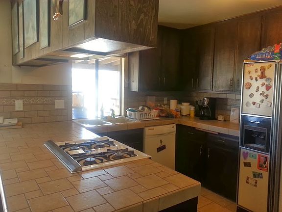 4th image of 6040 E Avenue T2