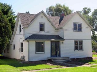 202 Monroe St, Decorah, IA 52101