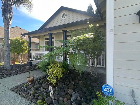 2nd image of 208 Viking Ct